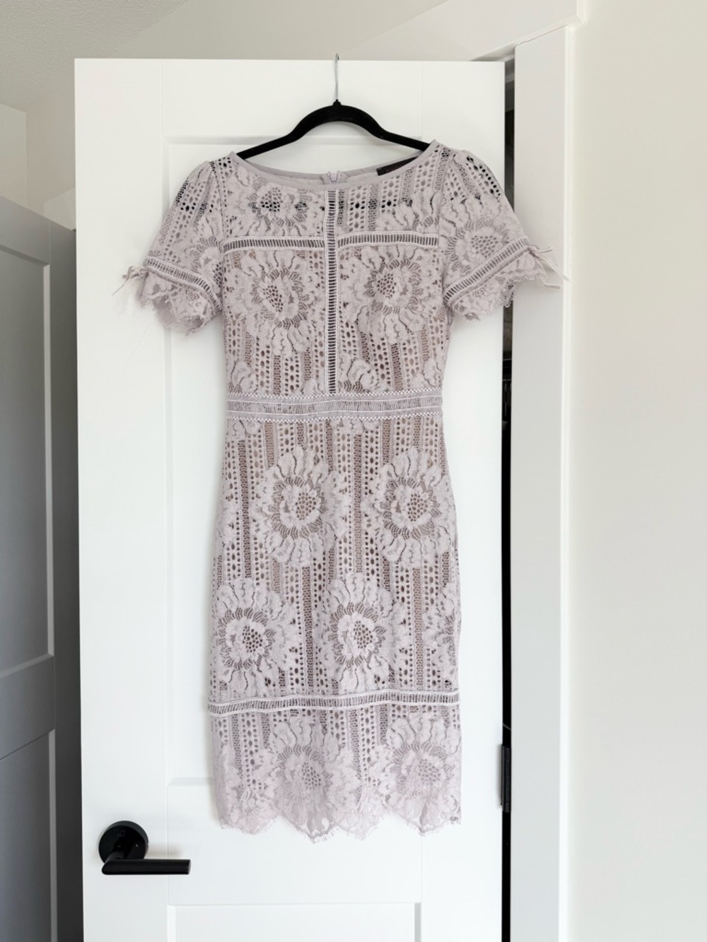 Lace Floral Sheath Dress in Light Lavender